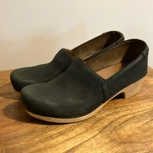 Dansko leather shoes -size 42 (10.5)
